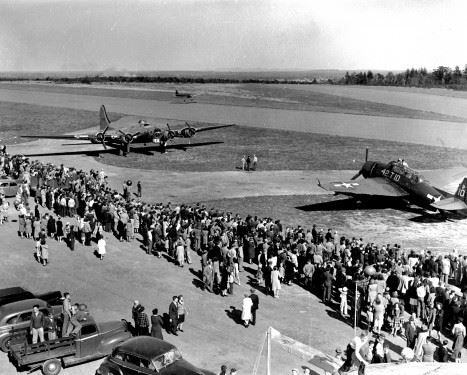 Historic Aviation Photos (4)